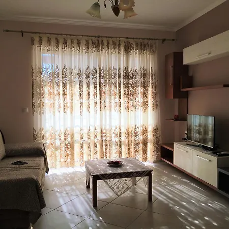 Ari Apartment *
